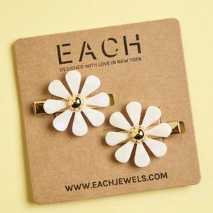 Flower Barrettes NWT